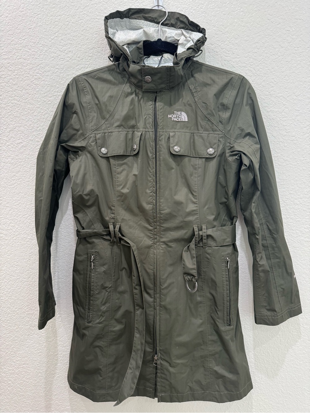 The North Face Womens XS Hooded Rain Jacket Olive Green Belted Waterproof Coat